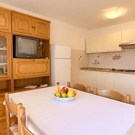 Apartamento Iva By Interhome