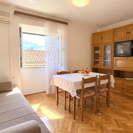 Apartamento Iva By Interhome